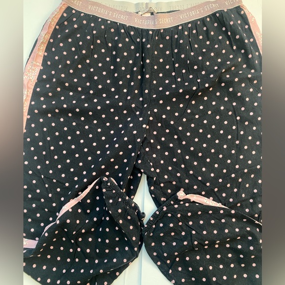 Victoria's Secret Other - Victoria’s Secret black and pink polka dot pajama bottoms